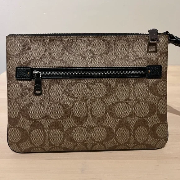Coach Star Wars Large Pouch Wristlet Signature Monogram - Picture 4 of 6